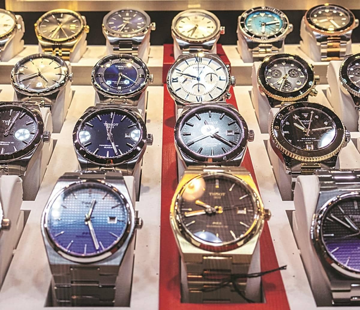 Titan reports 25% revenue growth in Q2FY27, jewellery sales up 21%